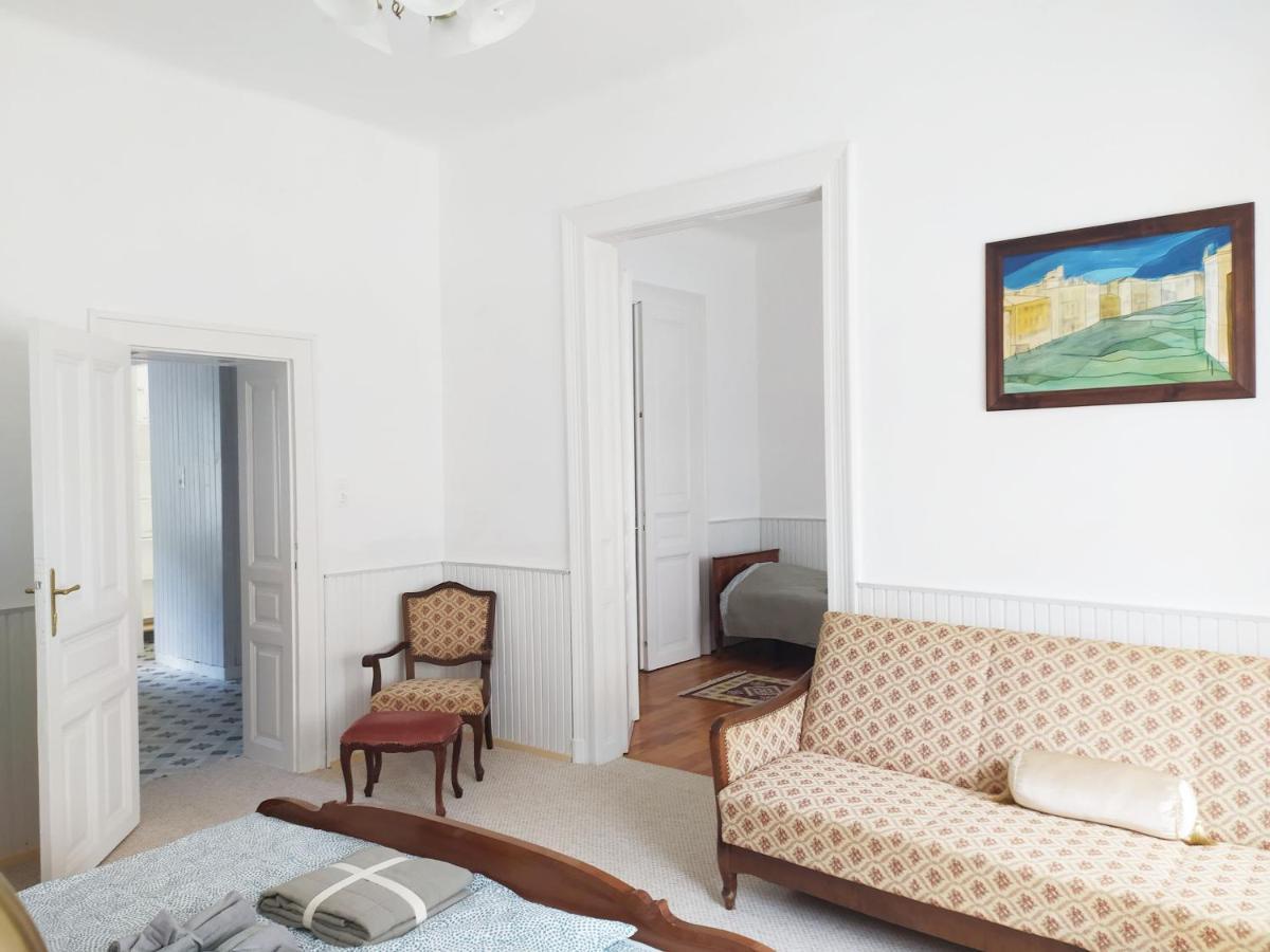 Atelier Keszthely Villa Bagian luar foto