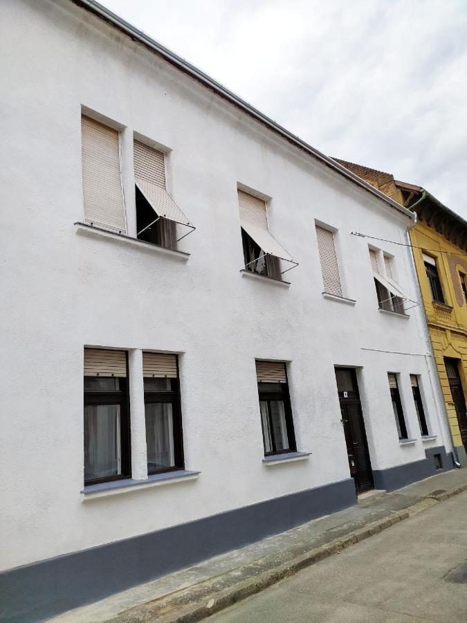Atelier Keszthely Villa Bagian luar foto